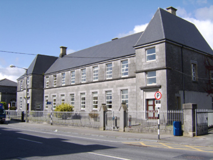 Scoil Náisiúnta Iosef, Society Street,  TOWNPARKS (CLONMACNOWEN BY), Ballinasloe,  Co. GALWAY