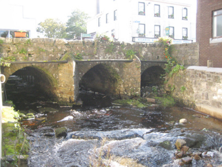 An tSráid Mhór [Main Street],  DUNGLOW, An Clochán Liath [Dunglow],  Co. DONEGAL