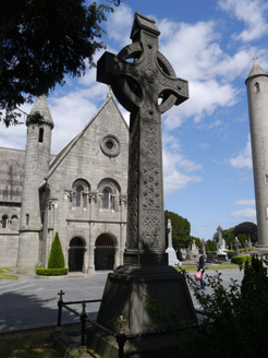 Bishop Patrick Duggan Monument, Glasnevin Cemetery, Finglas Road ...